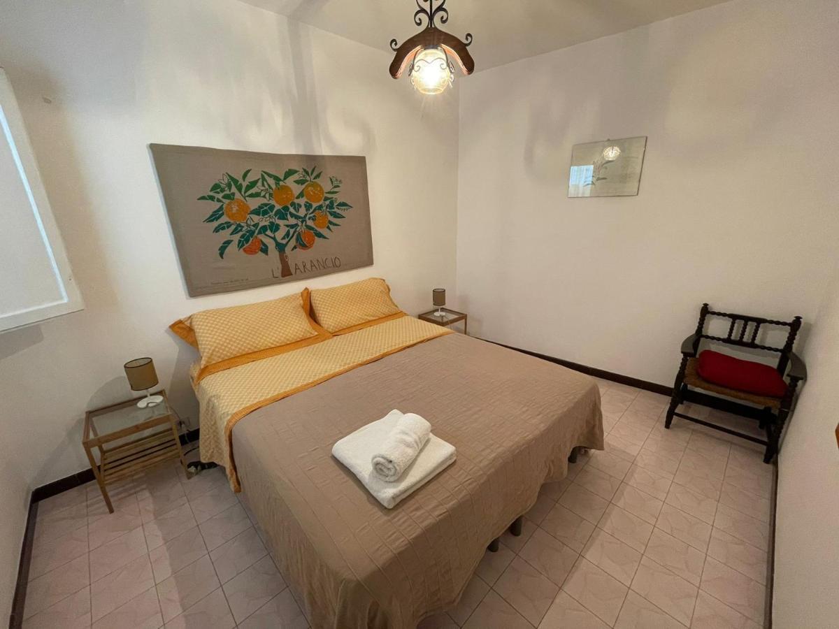 Апартаменты Cortile Via Sales 11 Эриче Экстерьер фото