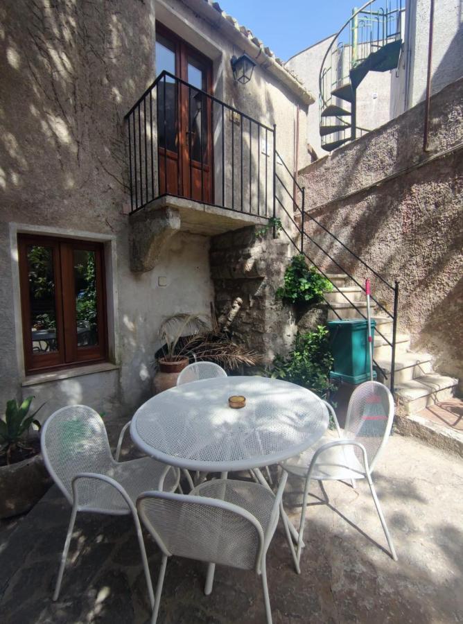 Апартаменты Cortile Via Sales 11 Эриче Экстерьер фото
